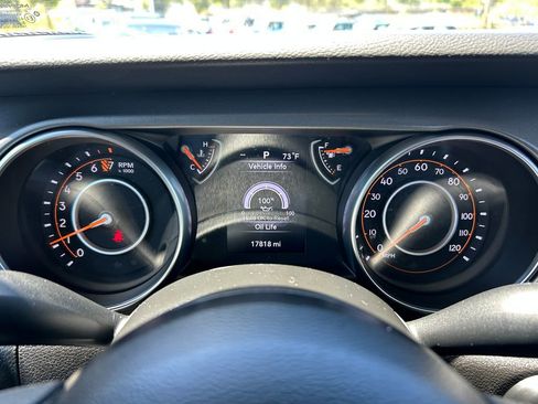 Used 2023 Jeep Gladiator Sport AWD/4WD image 21