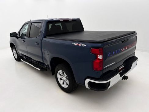 Used 2021 Chevrolet Silverado 1500 LT AWD/4WD image 9