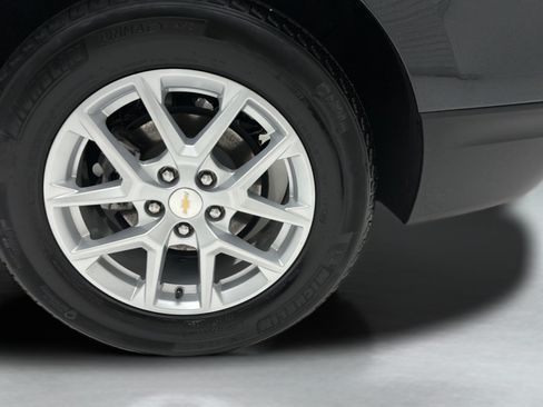 Used 2023 Chevrolet Equinox LT FWD image 9