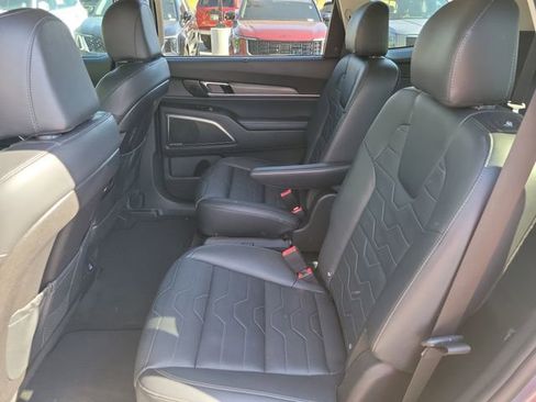 Used 2022 Kia Telluride SX w/ SX Prestige Package AWD/4WD image 12