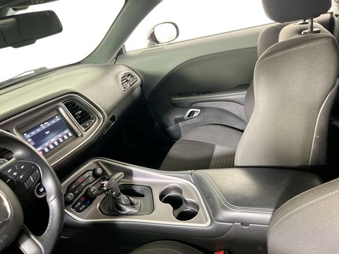 Used 2022 Dodge Challenger R/T image 21