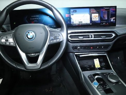 Used 2023 BMW i4 eDrive40 RWD image 28