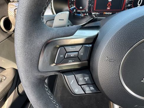 Used 2020 Ford Mustang Shelby GT500 w/ Technology Package RWD image 17