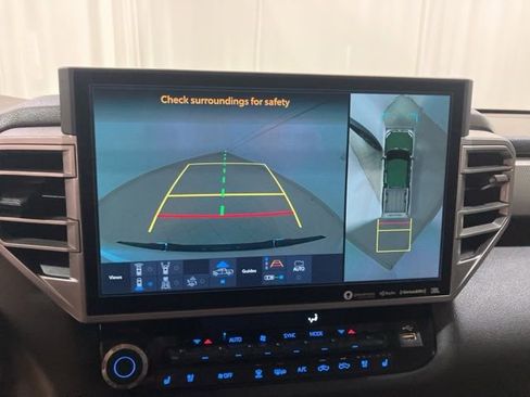 Used 2023 Toyota Tundra Limited image 17