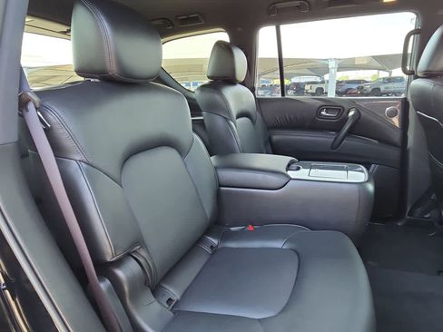 Used 2024 Nissan Armada SL w/ Midnight Edition Package image 17