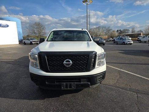 Used 2019 Nissan Titan S w/ S Utility Package image 8