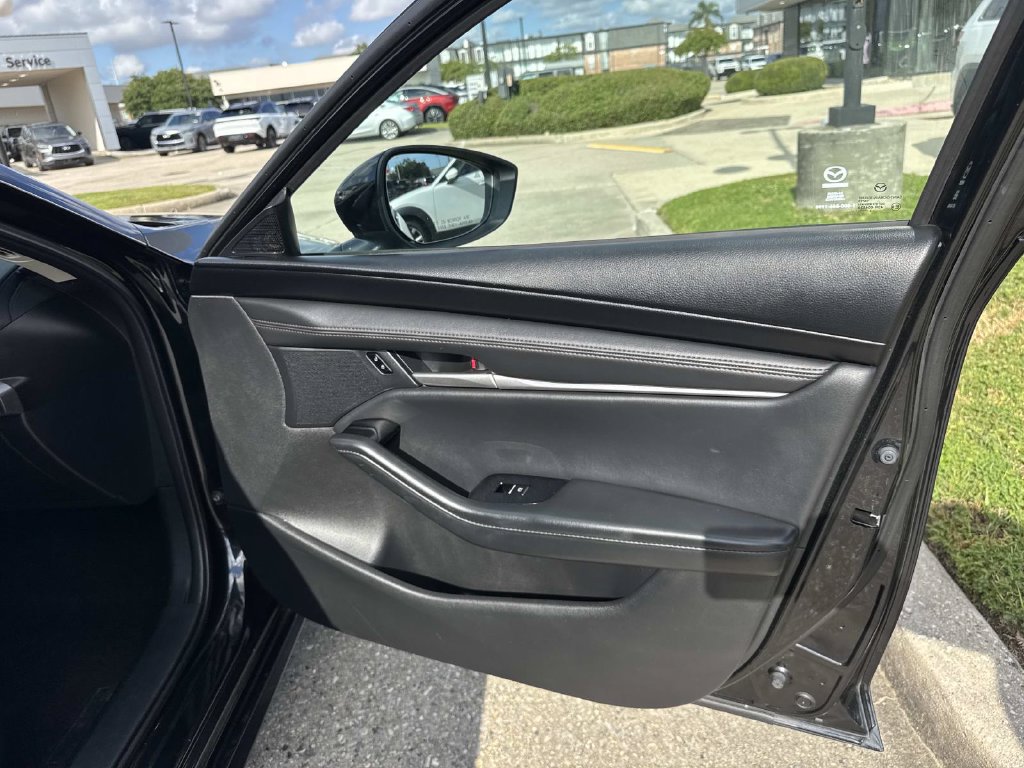Used 2024 MAZDA MAZDA3 s FWD image 13