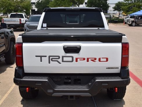 Used 2025 Toyota Tacoma TRD Pro AWD/4WD image 7