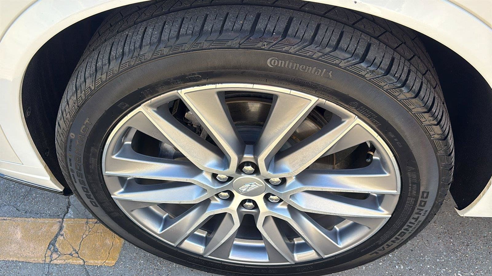 Certified 2020 Cadillac XT6 Sport w/ Platinum Package AWD/4WD image 13