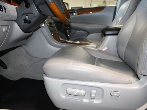 Used 2005 Lexus ES 330 FWD image 22