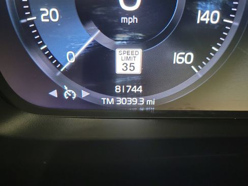 Used 2021 Volvo XC40 T5 Momentum AWD/4WD image 26