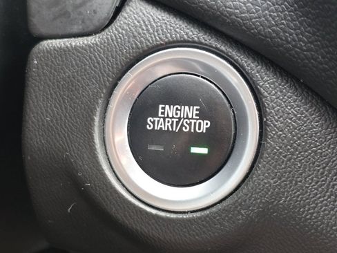 Used 2023 Chevrolet Equinox LT image 28