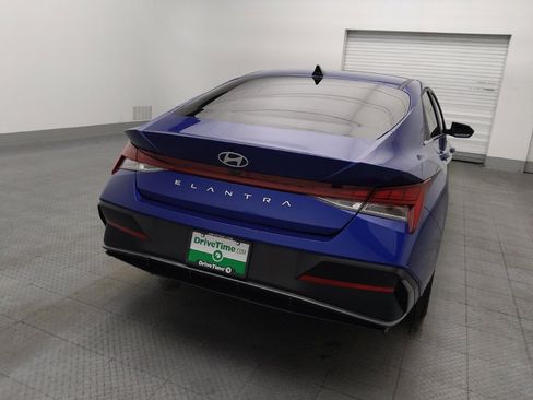 Used 2025 Hyundai Elantra SEL FWD image 7