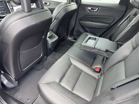 Used 2018 Volvo XC60 T6 Momentum w/ Convenience Package AWD/4WD image 20