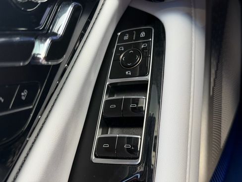 Used 2025 Cadillac Optiq Sport 1 AWD/4WD image 30
