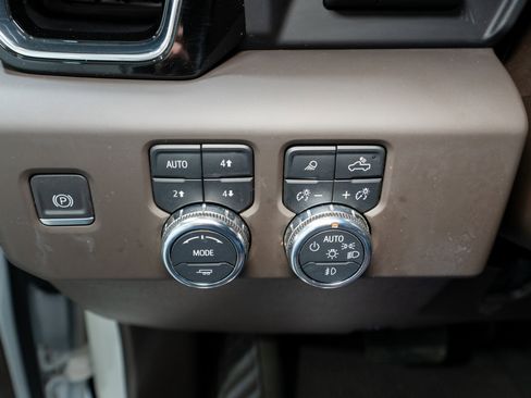 Used 2024 GMC Sierra 2500 Denali w/ Technology Package image 35