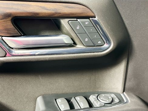 Used 2023 GMC Sierra 1500 SLT w/ SLT Premium Package image 16