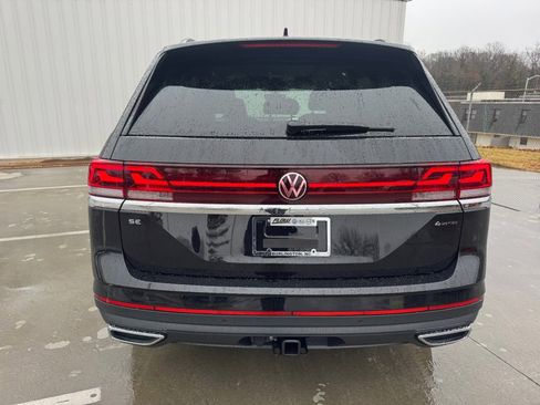 New 2026 Volkswagen Atlas SE image 14