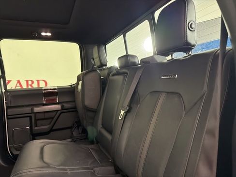 Used 2017 Ford F150 Platinum w/ Equipment Group 701A Luxury AWD/4WD image 13