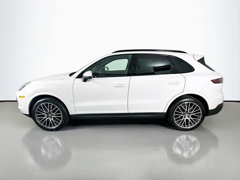 Certified 2023 Porsche Cayenne AWD/4WD image 2