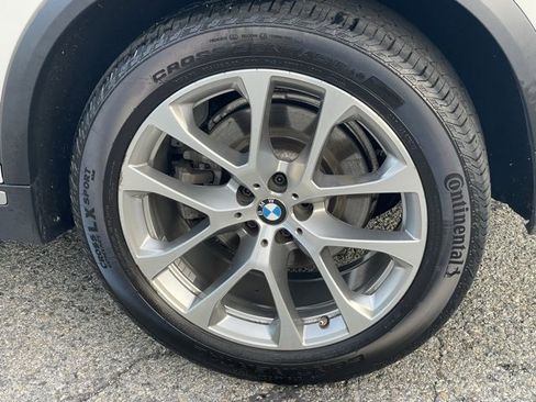 Used 2022 BMW X5 xDrive40i w/ Parking Assistance Package image 31