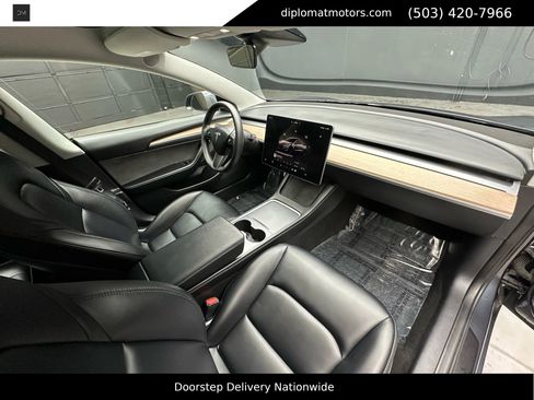 Used 2023 Tesla Model 3 Performance image 19