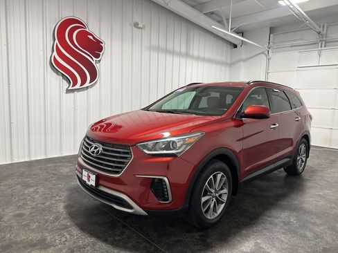Used 2018 Hyundai Santa Fe SE FWD image 1
