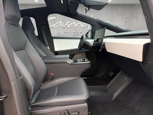 Used 2024 Tesla Cybertruck AWD Crew Cab image 24