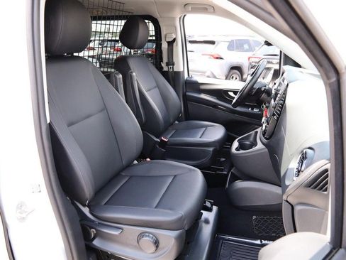 Used 2023 Mercedes-Benz Metris Passenger image 23