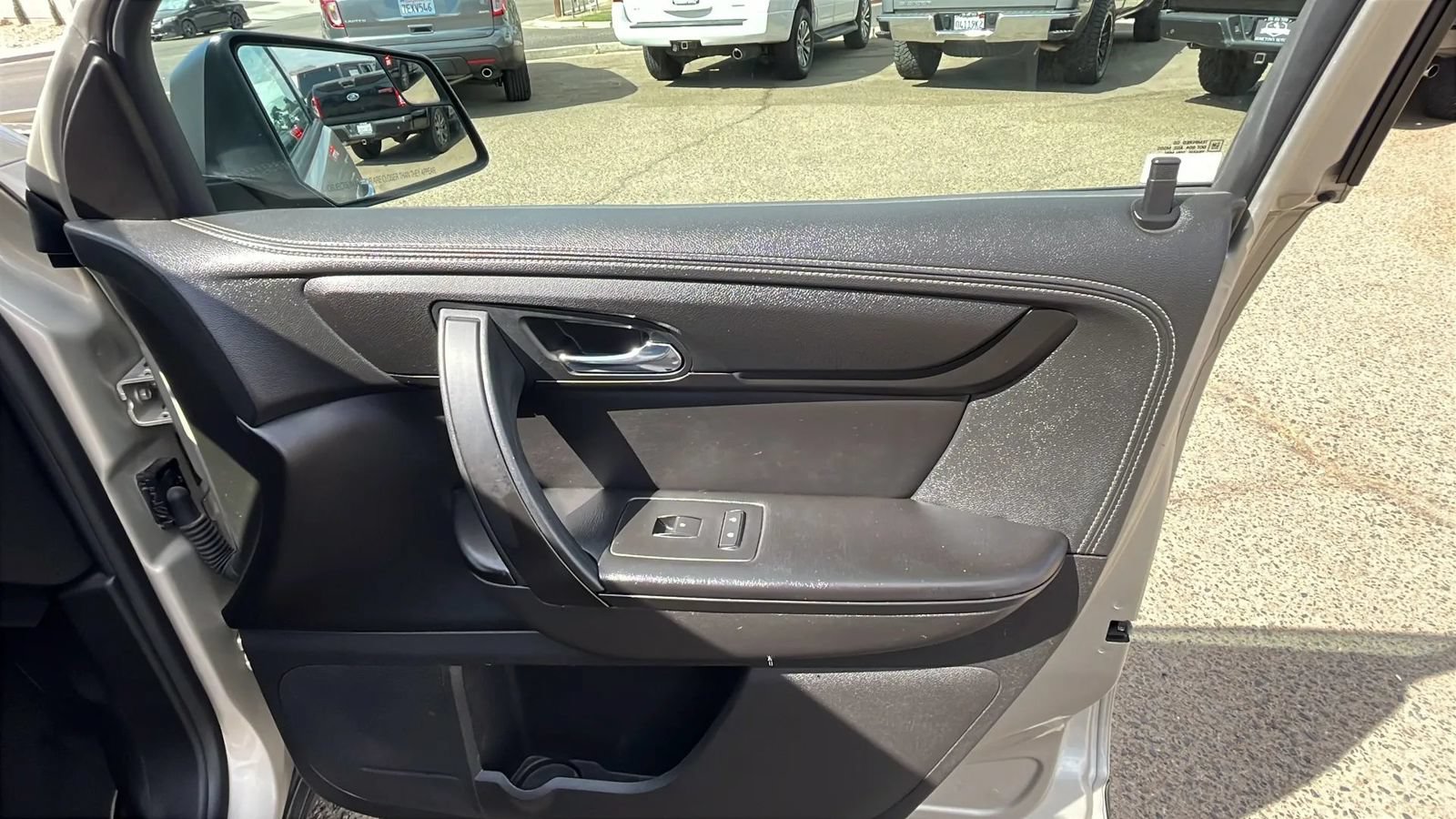 Used 2014 GMC Acadia SLE FWD image 22