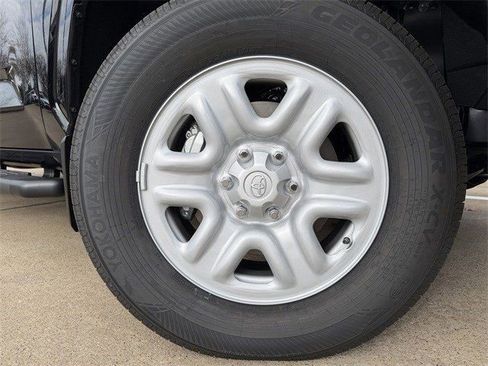 New 2026 Toyota Tundra SR image 10