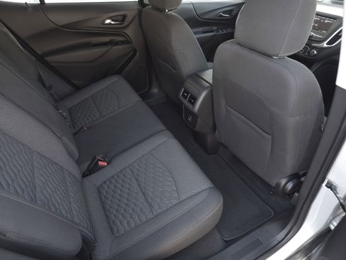 Used 2020 Chevrolet Equinox LT image 32