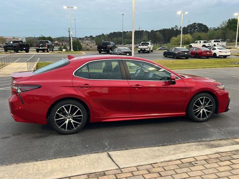 Certified 2023 Toyota Camry SE w/ Convenience Package image 7