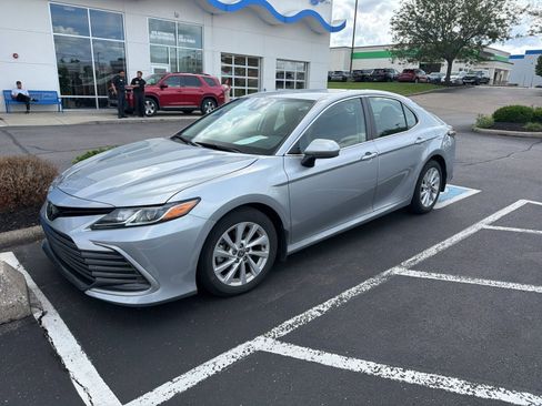 Used 2023 Toyota Camry LE FWD image 14