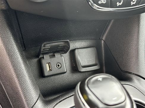 Used 2016 Chevrolet Cruze LT image 26