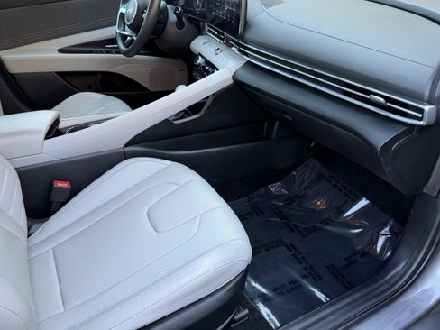 Used 2024 Hyundai Elantra Limited FWD image 27