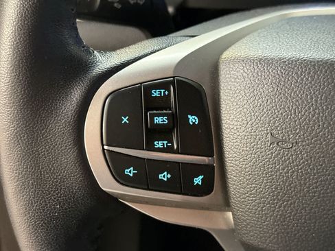 Used 2022 Ford Explorer XLT w/ Equipment Group 202A RWD image 29