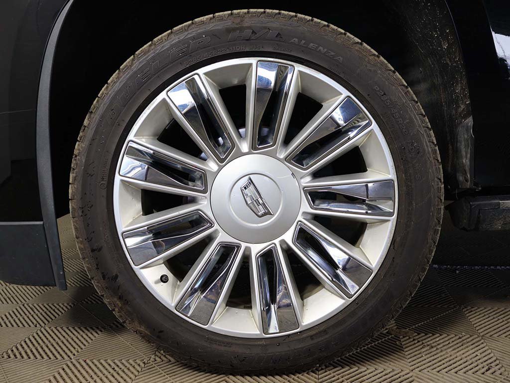 Used 2020 Cadillac Escalade Platinum AWD/4WD image 24