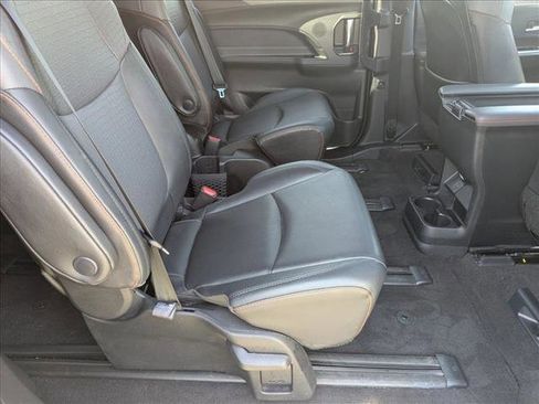 Used 2021 Toyota Sienna XSE w/ XSE Plus Package FWD image 22