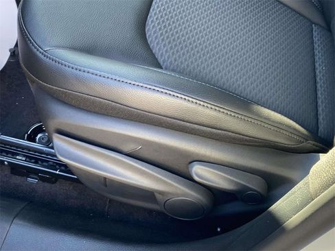 New 2026 Jeep Compass Latitude image 17