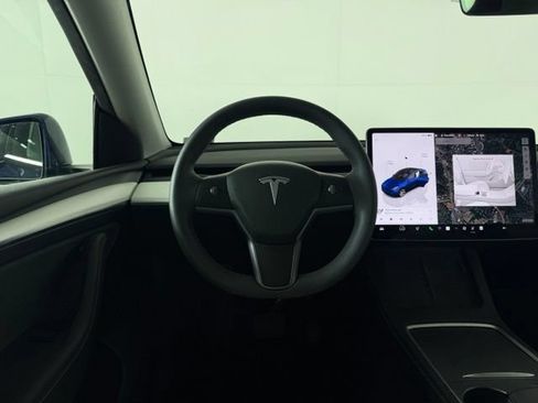 Used 2023 Tesla Model Y Long Range AWD/4WD image 31