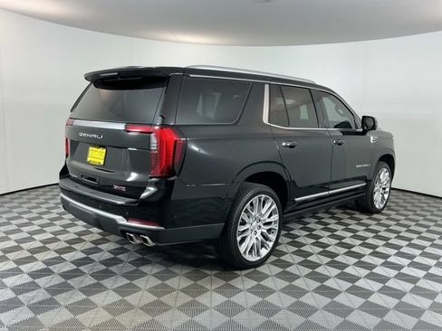 Used 2026 GMC Yukon Denali w/ Denali Reserve Package AWD/4WD image 4