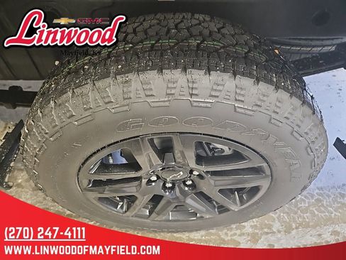 New 2026 Chevrolet Silverado 1500 Custom w/ Turbomax Blackout Package image 7