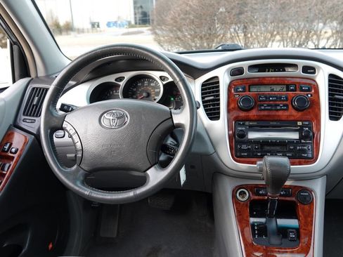 Used 2005 Toyota Highlander Limited AWD/4WD image 63