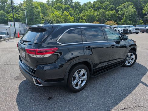 Used 2019 Toyota Highlander Limited AWD/4WD image 4