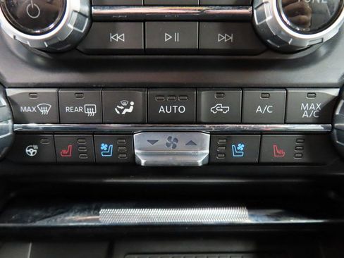 Used 2023 Ford F150 Lariat w/ Equipment Group 502A High image 64