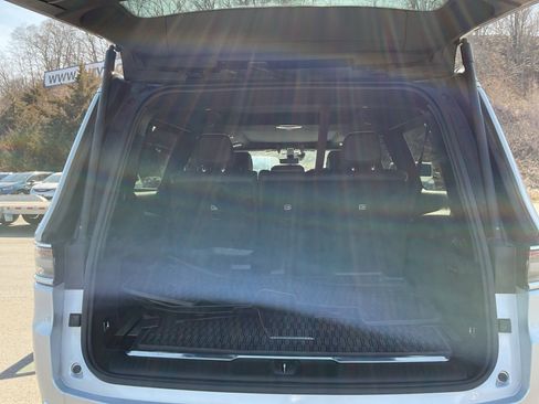Used 2025 Jeep Grand Wagoneer L Series III image 26