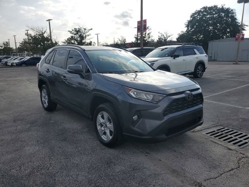 Used 2021 Toyota RAV4 XLE image 3