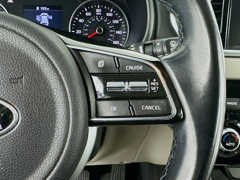 Used 2020 Kia Sportage EX image 16