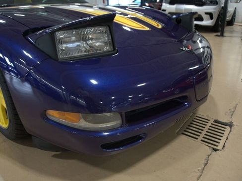 Used 1998 Chevrolet Corvette Convertible w/ Memory Pkg image 10